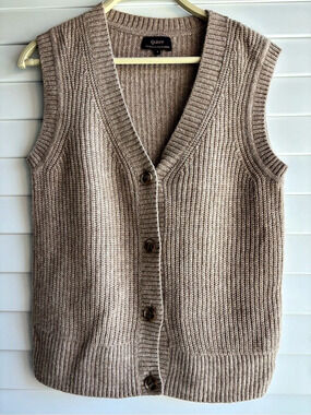 Quince Mongolian Cashmere Vest Cashmere V-Neck Vest in Brown Size Small Like New